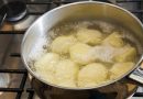 Mida teha veega, milles kartuleid keedeti? Minu vanaema nõuanded.  Peale selle artikli läbilugemist lõpetate te vee väljavalamist, kus keedeti kartuleid