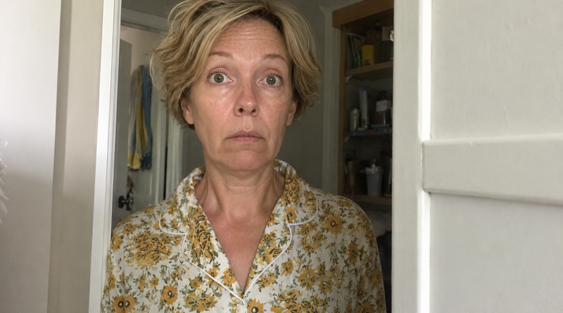 Sel õhtul, nagu tavaliselt, valmistasin ma õhtusööki ja ootasin meest töölt. Uksekell helises, ma avasin selle rõõmsalt, kuid ukse taga ei seisnud minu abikaasa, vaid… Sel õhtul, nagu tavaliselt, valmistasin ma õhtusööki ja ootasin meest töölt. Uksekell helises, ma avasin selle rõõmsalt, kuid ukse taga ei seisnud minu abikaasa, vaid…