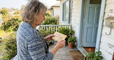 Minu tütar lõpetas helistamise. Pärast kahenädalast vaikust sõitsin tema aadressile. Ta oli jätnud ümbriku, millele oli kirjutatud “Emale, kui sa tuled.”