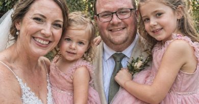 Abiellusin lesestunud mehega, kellel oli kaks väikest tütart — ja ühel päeval küsis üks neist minult: «Kas sa tahad näha, kus mu ema elab?» — ning viis mu keldriukse juurde…