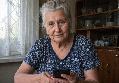 Poeg ostis mulle sünnipäevaks uue telefoni. Ilusa, kalli. Nädal hiljem selgus, et ta oli installinud rakenduse, mis saadab talle minu kõnede nimekirja