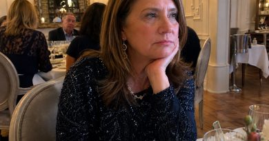 Enne poja pulmi alandas ta pruut mind külaliste ees, kinkides mulle mopipea. Aga see, mida mina oma käekotist välja võtsin, pani kogu saali hinge kinni pidama