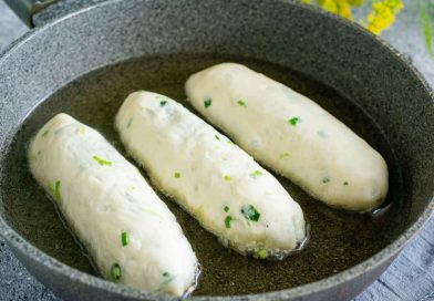 Võtan 100 g riisi ja ühe marineeritud kurgi, tavalisi pirukaid enam peaaegu ei teegi, leidsin lihtsama ja väga maitsva variandi Võtan 100 g riisi ja ühe marineeritud kurgi, tavalisi pirukaid enam peaaegu ei teegi, leidsin lihtsama ja väga maitsva variandi