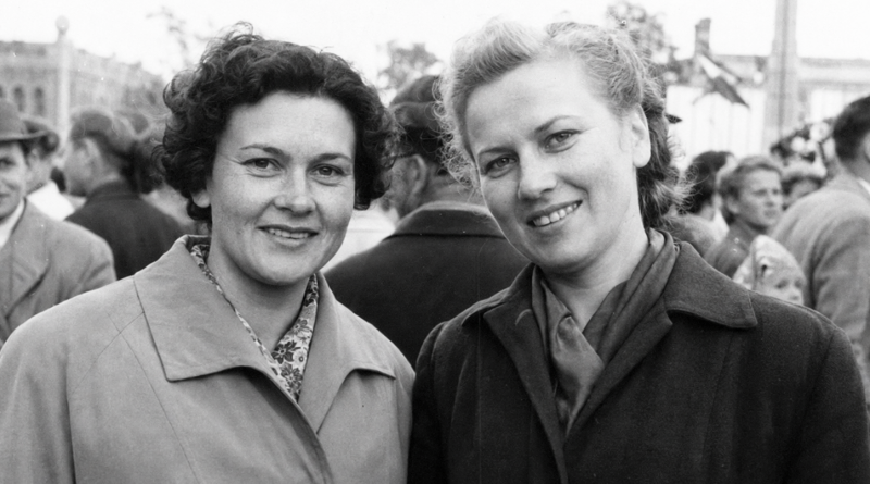 1970. aastatel sündinud naised elasid üle selle, mis murraks nii mõnegi noorema põlvkonna. Ometi peetakse nende tugevust tänaseni iseenesestmõistetavaks 1970. aastatel sündinud naised elasid üle selle, mis murraks nii mõnegi noorema põlvkonna. Ometi peetakse nende tugevust tänaseni iseenesestmõistetavaks