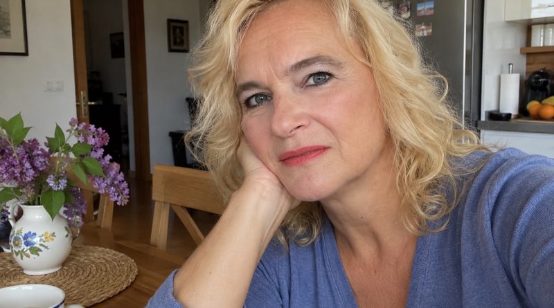 Pärast lahutust läksin Inglismaale tööle. Seitse aastat hiljem koju naastes sain aru, et poeg polnud mulle kogu selle aja tõtt rääkinud Pärast lahutust läksin Inglismaale tööle. Seitse aastat hiljem koju naastes sain aru, et poeg polnud mulle kogu selle aja tõtt rääkinud